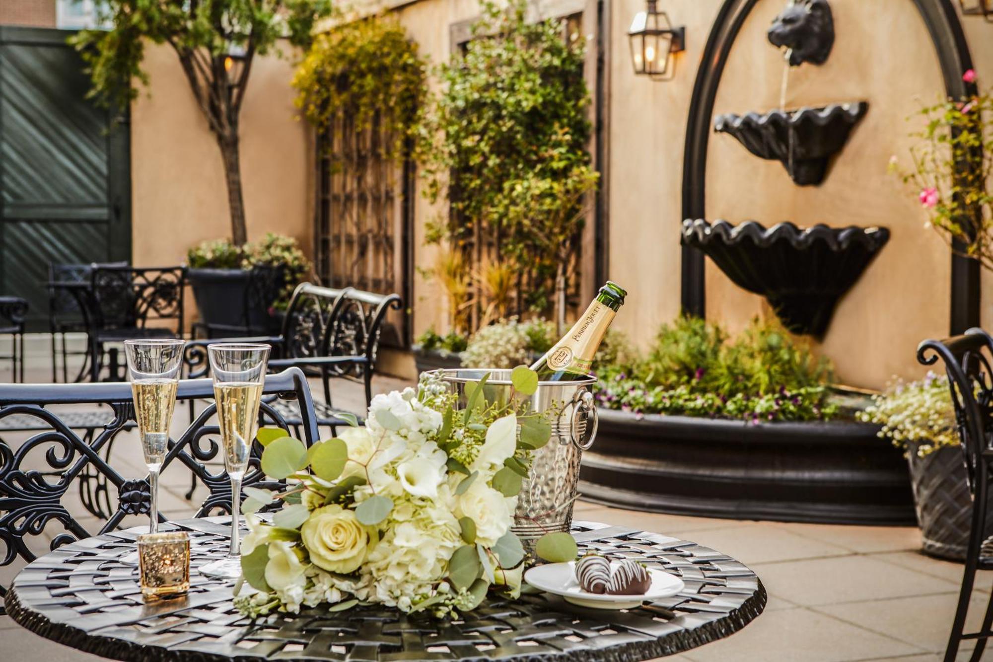 French Quarter Inn Charleston Exterior photo