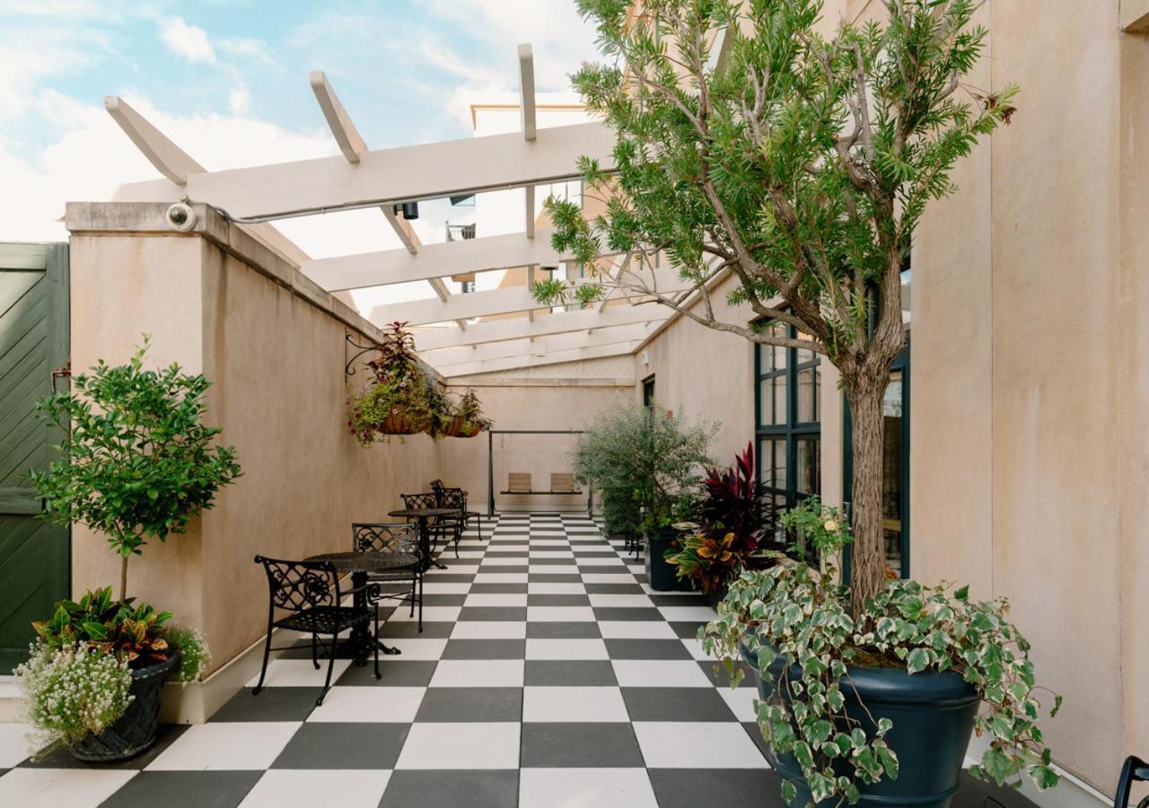 French Quarter Inn Charleston Exterior photo